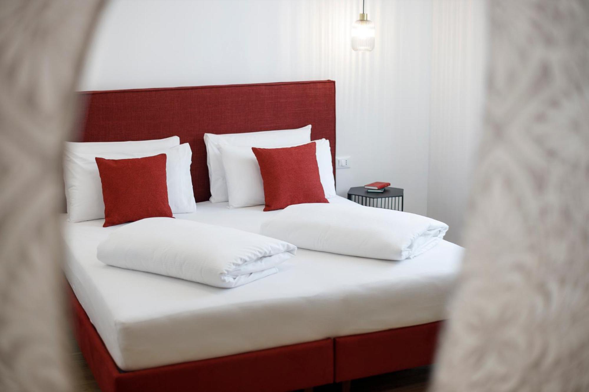 Electric Rooms & Suites Тренто Экстерьер фото